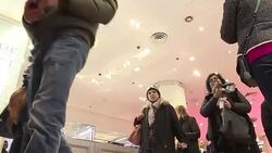 CLEAN : Annual winter sales get underway in Paris News Clip