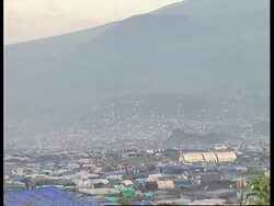 ZAIRE: RWANDAN REFUGEES RESIST EFFORTS TO BE PUSHED BACK HOME News Clip