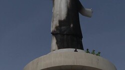 CLEAN : Statue of Christ in Lima burnt in electrical fire News Clip