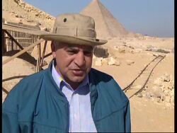 EGYPT: CAIRO:  PYRAMID BUILDERS' GRAVES SHED LIGHT ON ANCIENT LIFE News Clip