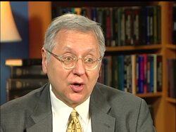 As presidential contenders turn their attention to the grueling nominating contests ahead, analysts look back to see how Democrat Hillary Rodham Clinton and Republican John McCain can capitalize on their New Hampshire wins. Instructional Video