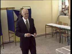 Polls open, PM Karamanlis votes, Papandreou vote News Clip