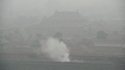 CLEAN : Beijing in pollution red alert News Clip