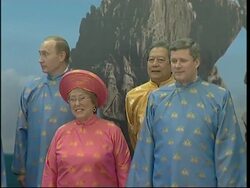 Leader's photo-op at the end of the APEC summit News Clip