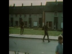 SYND 17-7-72 RESIDENTS FROM LENADOON AREA EVACUATE THEIR HOMES News Clip