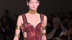 Sarah Burton presents spring summer 2014 womenswear collection for Alexander McQueen in Paris Instructional Video