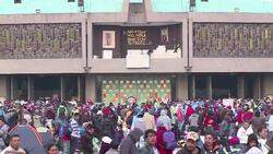 VOICED : Mexicanos visitan a la Virgen de Guadalupe News Clip