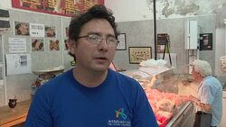 CLEAN : Rib loving Argentines pushed to drop costly meat News Clip