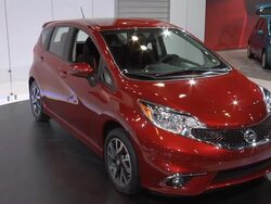 2014 Nissan Versa Note montage Stock Footage