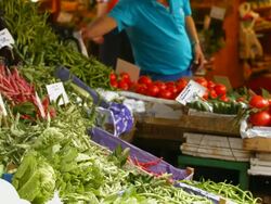 HD: Vegetables at farmer's market Stock Footage