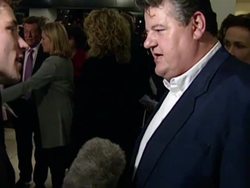 Robbie Coltrane speaking to press at premiere of Harry Potter and The Philosopher's Stone News Clip