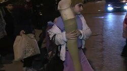 CLEAN : Migrants arrive at Athens port News Clip