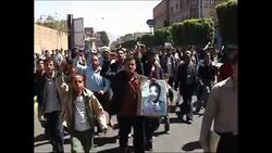 4:3 Pro and anti government demonstrations in Sanaa; clashes News Clip