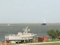 CLEAN: Oil skimmers brought in from the Gulf of Mexico because of rough News Clip