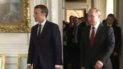 CLEAN : Macron greets Putin for first face-to-face talks (2) News Clip