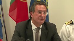 CLEAN : Portuguese police seize 2 tonnes of cocaine from boat News Clip