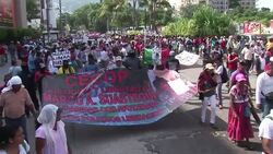 VOICED : Marcha en Acapulco por 43 estudiantes News Clip