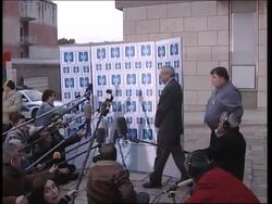 WRAP Omri, Sharon adviser visit hospital, latest briefing, adds bite News Clip