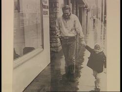 Classic pictures of Hollywood stars go on show in London News Clip