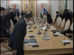 Indian PM Singh lays wreath in Moscow visit ADDS meets Medvedev News Clip