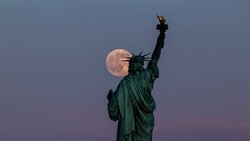 Statue of Liberty and Full Moon - 4K Time lapse Stock Footage