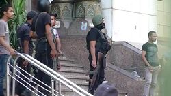 CLEAN : Egypt mosque besieged as Islamists News Clip