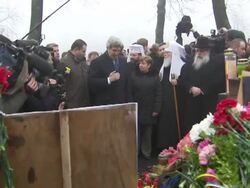 John Kerry Laying Flowers In Independence Square News Clip