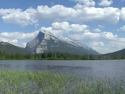 WS View of Vermillion Lakes with Mount Rundle / Banff Nationalpark, Alberta, Canada Stock Footage