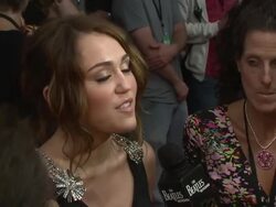 2009 VH1 Divas - Red Carpet Stock Footage