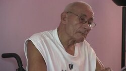 CLEAN : American visitors cheer outside US embassy in Havana News Clip