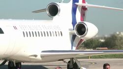 CLEAN : French hostages touch down in France News Clip