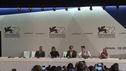 CLEAN : Depp wows Venice in mobster mode News Clip