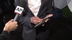 Stars recall receiving their SAG card News Clip