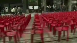 VOICED: Bosnia recuerda a sus muertos News Clip