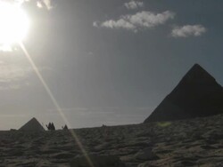 WS, Sun shining above Pyramid of Giza, Egypt Stock Footage