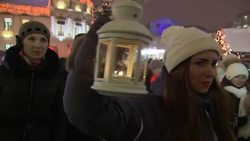 Parade of people dressed as angels in central Moscow News Clip