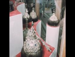 SYND 29 5 72 PAT NIXON VIEWS KREMLIN TREASURES News Clip