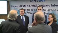 CLEAN : FILE: EU watchdog calls to reopen ethics case against Barroso News Clip