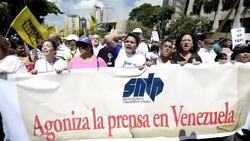 CLEAN : Venezuelan newspaper workers protest paper News Clip
