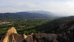 Les Orgues d'Ille sur Tet, Languedoc-Roussillon Stock Footage