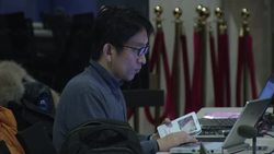 China criticises latest EC report which says economy is distorted News Clip