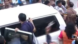 CLEAN : Bangladesh opposition leaders car attacked News Clip