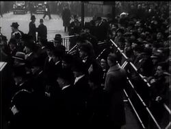 ""Little Eva"" lights up Piccadilly. News Clip