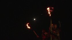 CLEAN : 20.000 torchbearers storm Edinburgh for New Year celebrations News Clip