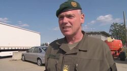 Austrian military to assist police in Hungary border patrols Instructional Video