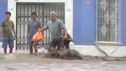 CLEAN : Flash floods take dramatic toll in Lima and northern Peru News Clip