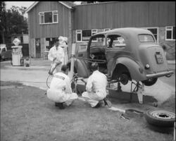 HYDRAULICS HELP HARRY News Clip