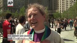 Protesters 'Wall Off' Trump Outside RNC Arena Instructional Video