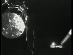 USA: SHUTTLE DISCOVERY HAS LINKED UP WITH HUBBLE SPACE TELESCOPE News Clip