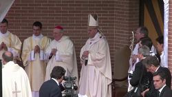 VOICED : Canonizacion para dos papas News Clip